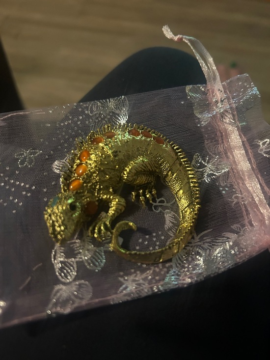 Accessories - Gold Lizard Figurine with Orange Accents - Decorative Reptile pin